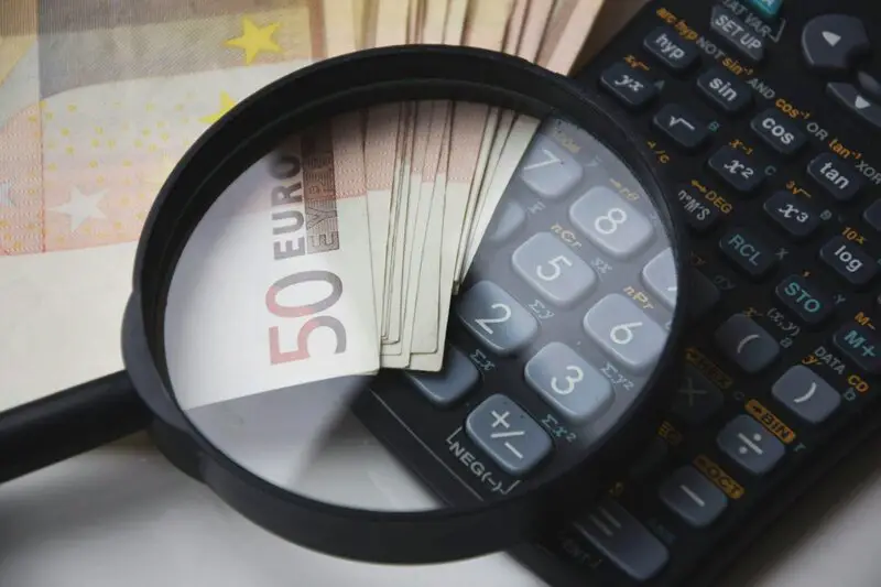 Currency analysis showing inflation impact
